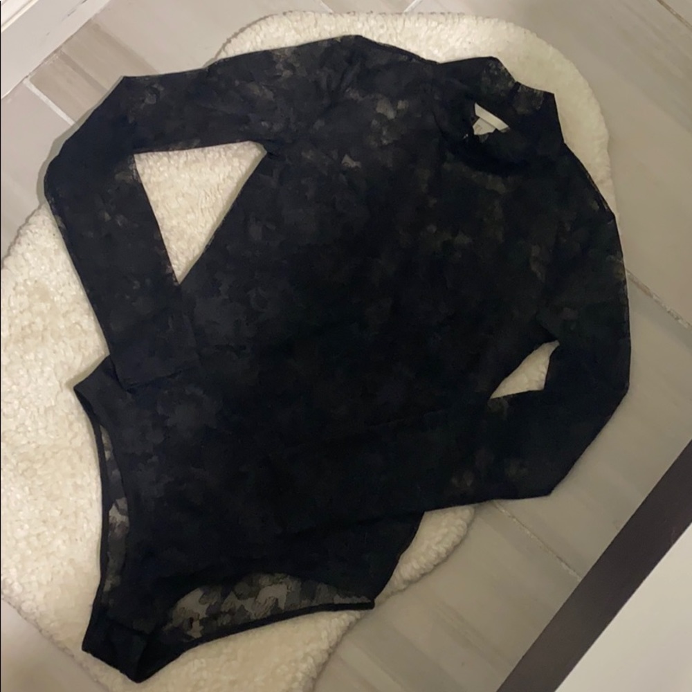 H&M long-sleeved body suit.